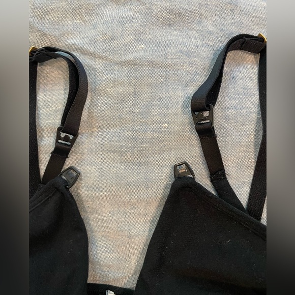 Bundle of 2 Hatch Nursing and pumping Bras - Picture 5 of 7